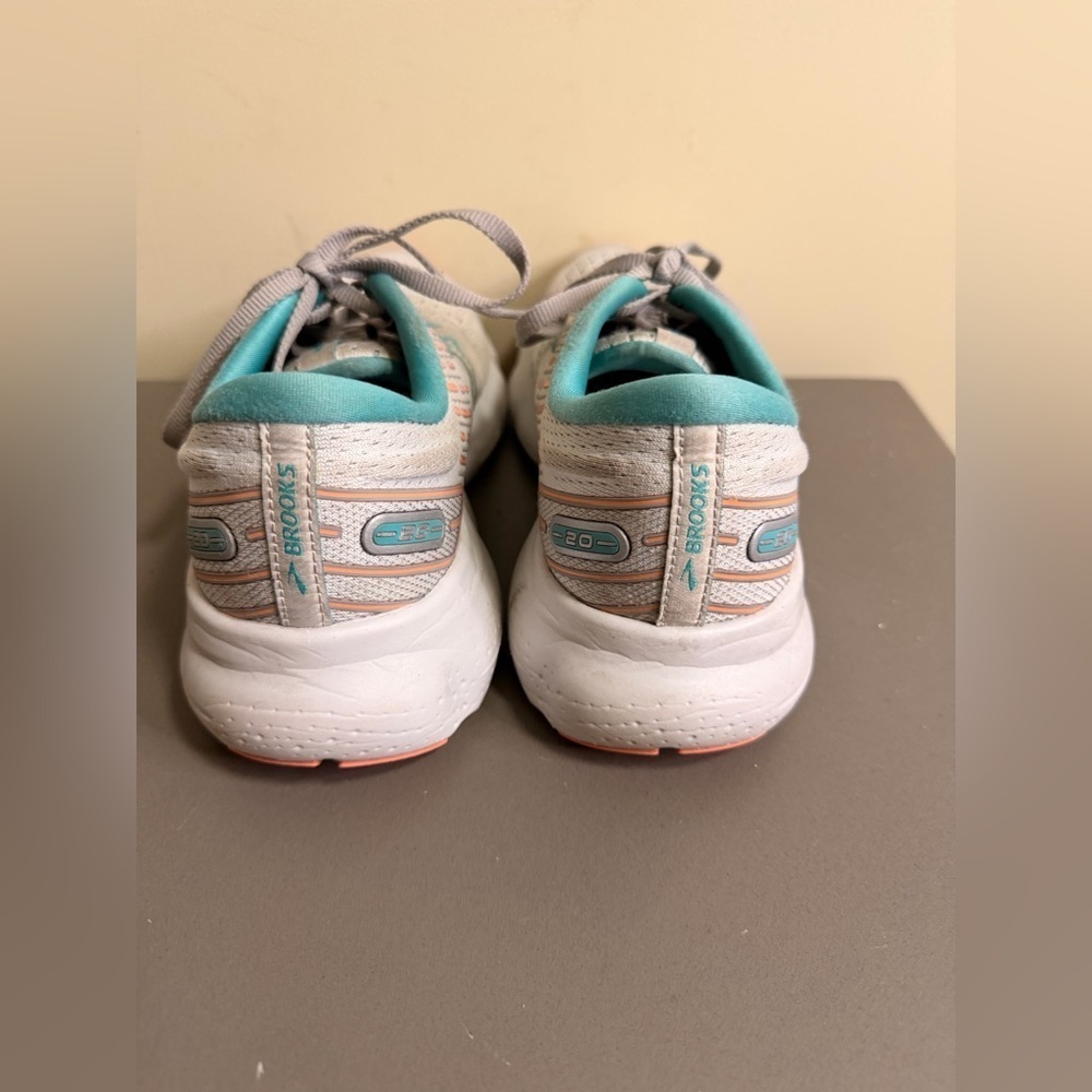 Women’s Brooks Glycerin Running Athletic Shoes - Picture 4 of 7